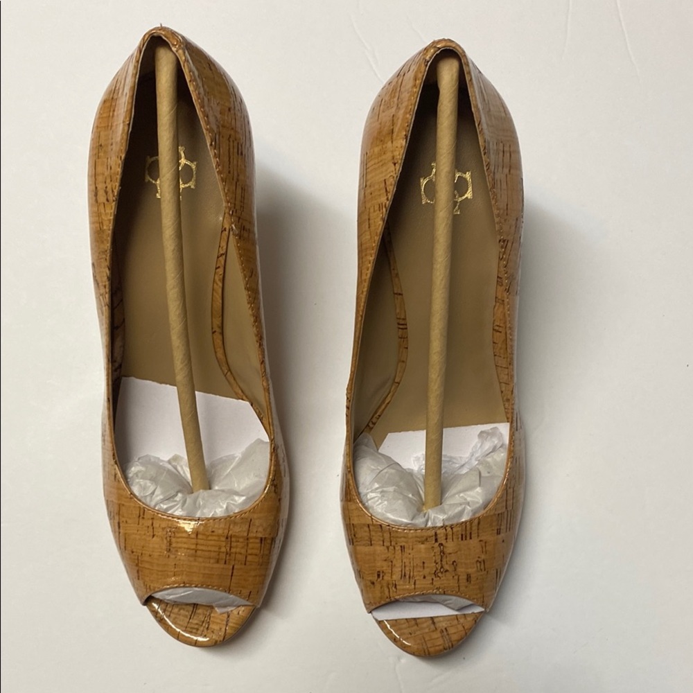 Ann Taylor Brand New Tan Classic Heels